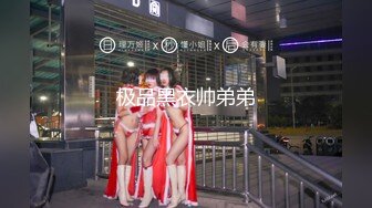 颜值很高的妹子跟狼友撩骚互动，浴室洗干净了伺候小哥大鸡巴，深喉口交激情上位无套抽插，内射中出不要错过